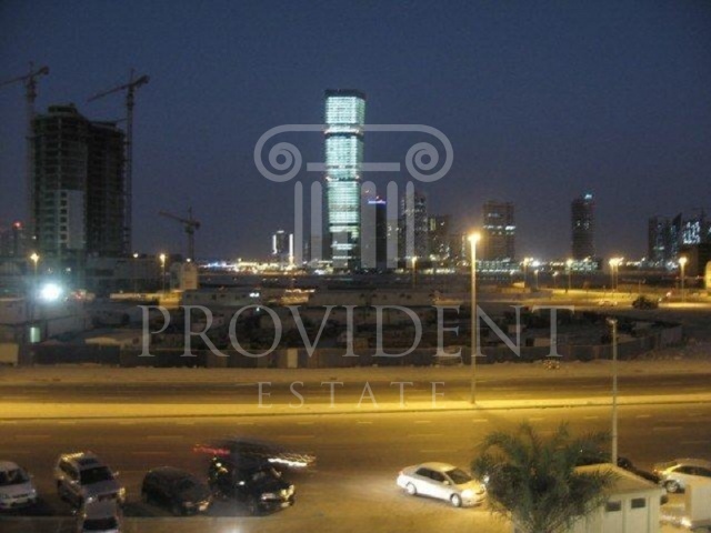 Road View - Executive Tower A_Business Bay